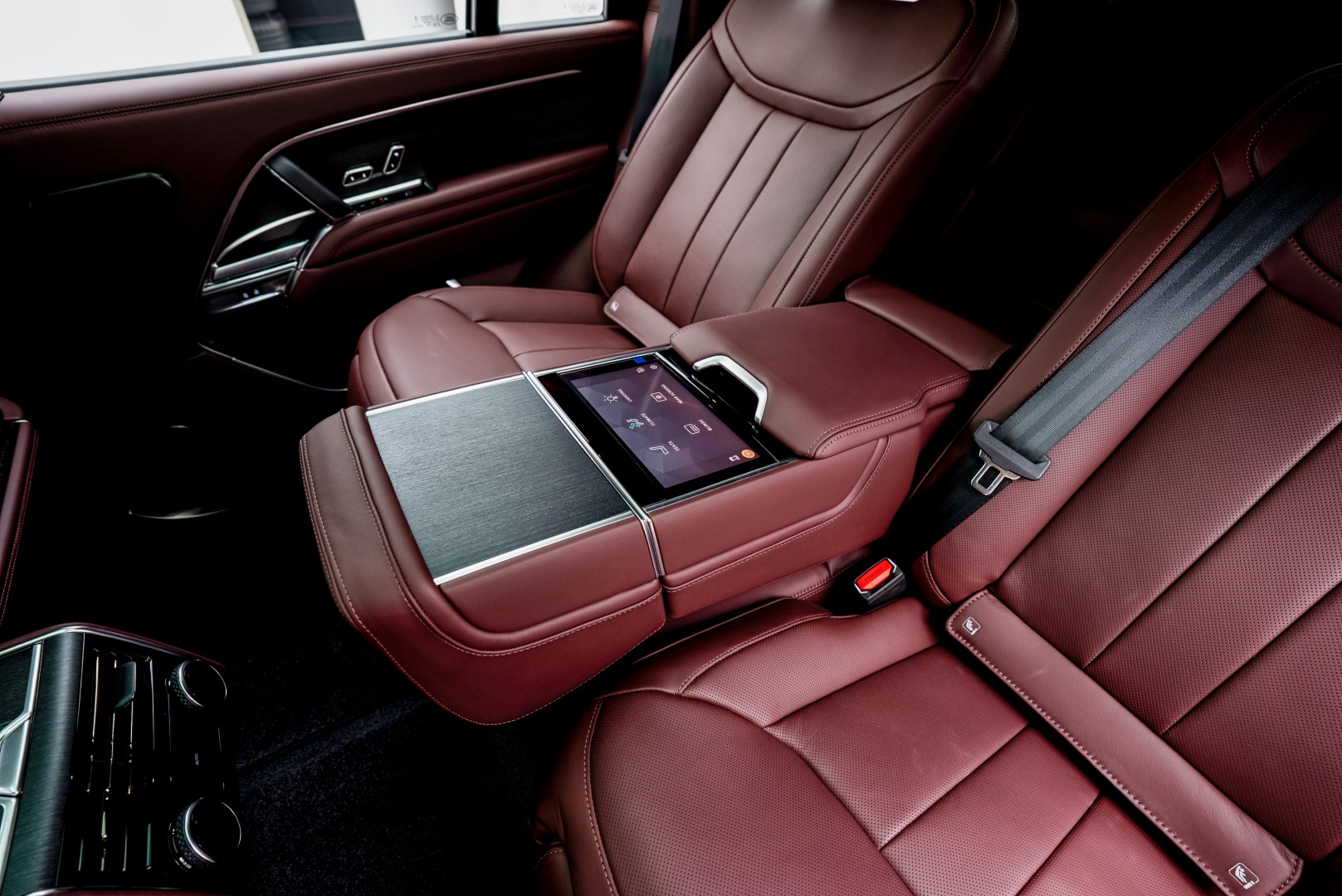 2025 RANGE ROVER P530 AUTOBIOGRAPHY LWB | MAIN DEALER WARRANTY 5 YEARS